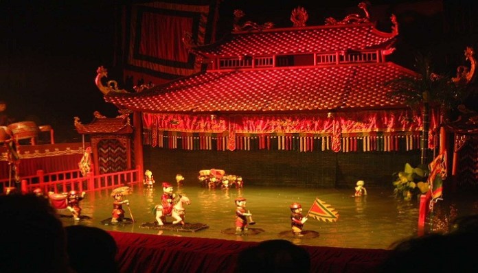 6. Nhà hát múa rối nước Rồng Vàng